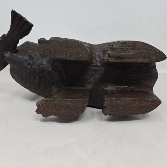 Wood Wilderness Carved Bear Catching A Fish In Mouth  Rich Brown Color Heavy - Picture 10 of 14